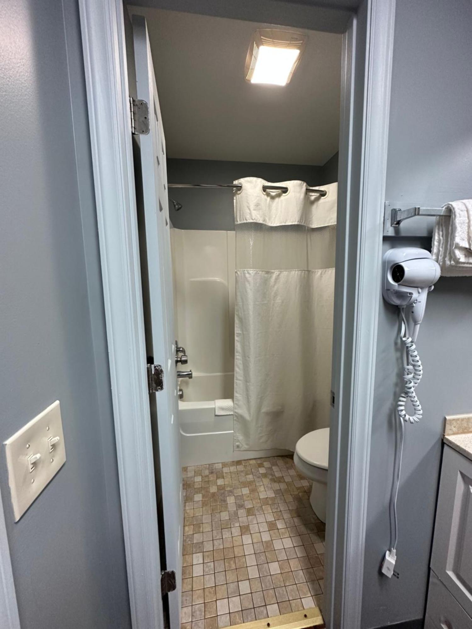 Walhalla Rodeway Inn & Suites מראה חיצוני תמונה